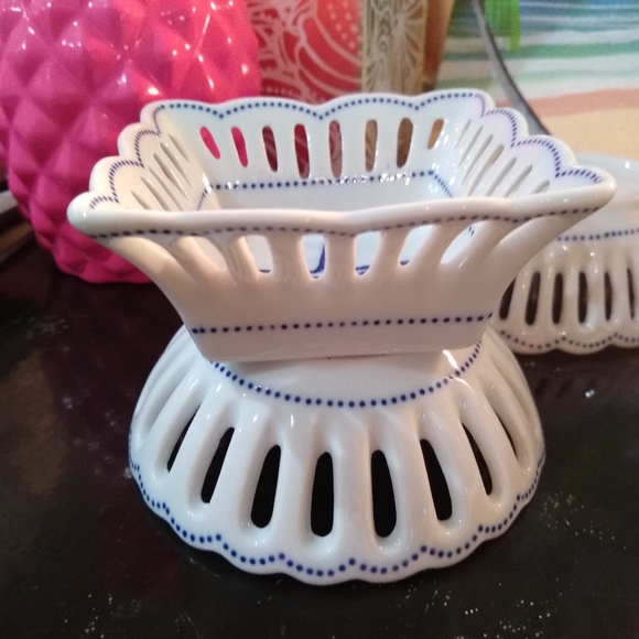 Andrea by Sadek set of 3 small pierced side, scalloped, ring trays - Picture 4 of 8